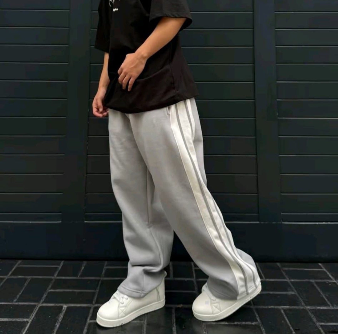 Buzo Baggy Premium – Franjas Laterales